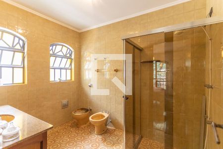 Casa à venda com 280m², 4 quartos e 4 vagas Casa à venda com 280m², 4 quartos e 4 vagasBanheiro Suíte 2