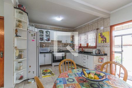 Casa à venda com 205m², 3 quartos e 3 vagas Casa à venda com 205m², 3 quartos e 3 vagasCozinha