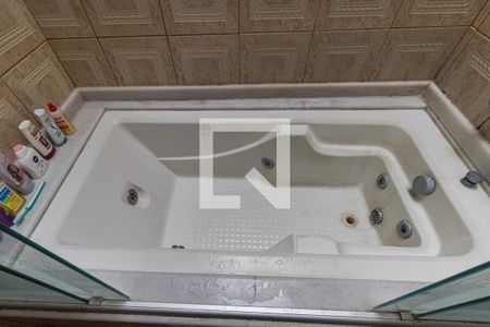 Casa à venda com 205m², 3 quartos e 3 vagas Casa à venda com 205m², 3 quartos e 3 vagasBanheiro da Suíte