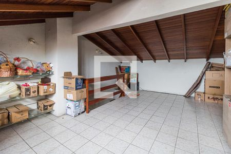 Casa à venda com 205m², 3 quartos e 3 vagas Casa à venda com 205m², 3 quartos e 3 vagasMansarda