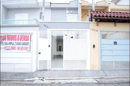 Casa à venda com 120m², 3 quartos e 2 vagasFachada
