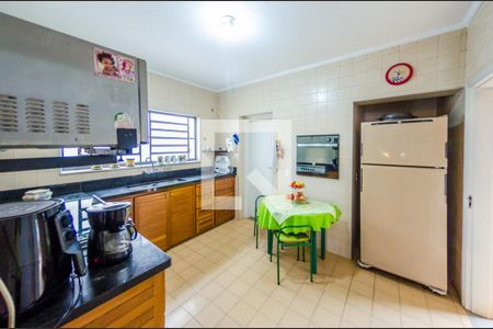 Casa à venda com 222m², 3 quartos e 3 vagasCozinha