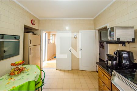 Casa à venda com 222m², 3 quartos e 3 vagasCozinha