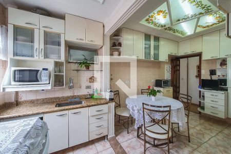 Apartamento à venda com 190m², 4 quartos e 3 vagasCozinha