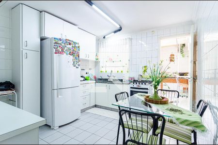 Casa à venda com 94m², 2 quartos e 2 vagasCozinha