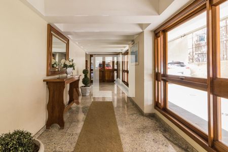 Apartamento à venda com 132m², 3 quartos e 1 vaga Apartamento à venda com 132m², 3 quartos e 1 vagaHall social