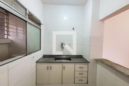 Cozinha de kitnet/studio para alugar com 1 quarto, 28m² em Aclimação, São Paulo