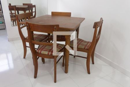 Detalhe sala de apartamento para alugar com 2 quartos, 90m² em Guilhermina, Praia Grande