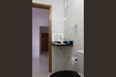 Apartamento para alugar com 90m², 2 quartos e 1 vaga Apartamento para alugar com 90m², 2 quartos e 1 vagaBanheiro social