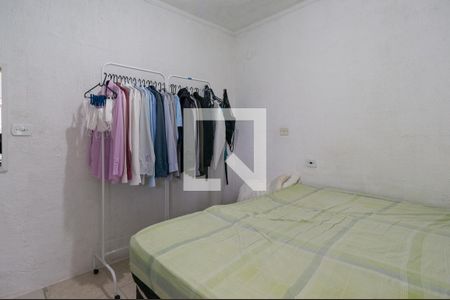 Quarto de casa para alugar com 2 quartos, 40m² em Jardim Santo Elias, São Paulo