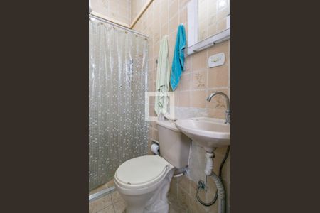Banheiro de casa para alugar com 2 quartos, 40m² em Jardim Santo Elias, São Paulo