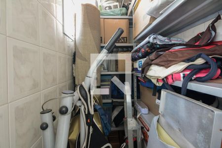 Apartamento à venda com 80m², 3 quartos e 2 vagas Apartamento à venda com 80m², 3 quartos e 2 vagasBanheiro de serviço/Depósito