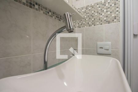 Apartamento à venda com 80m², 3 quartos e 2 vagas Apartamento à venda com 80m², 3 quartos e 2 vagasBanheiro Suíte