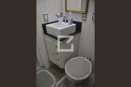 Apartamento à venda com 71m², 2 quartos e 2 vagasBanheiro Corredor