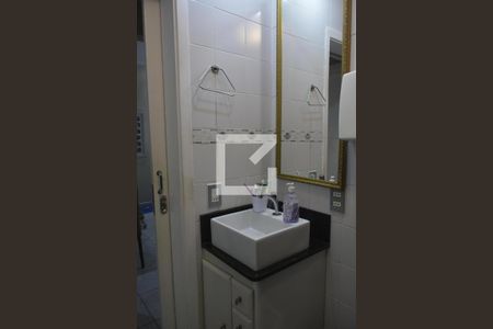 Apartamento à venda com 71m², 2 quartos e 2 vagasBanheiro Corredor