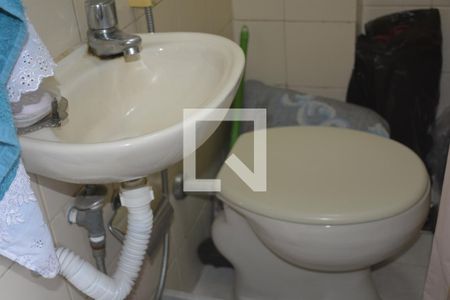 Apartamento à venda com 71m², 2 quartos e 2 vagasBanheiro de Serviço