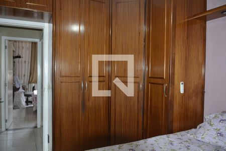 Apartamento à venda com 71m², 2 quartos e 2 vagasQuarto 2