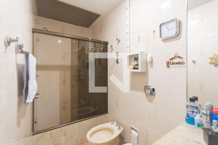 Apartamento à venda com 120m², 4 quartos e 2 vagas Apartamento à venda com 120m², 4 quartos e 2 vagasBanheiro