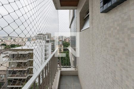 Apartamento à venda com 120m², 4 quartos e 2 vagas Apartamento à venda com 120m², 4 quartos e 2 vagasVaranda Quarto 1