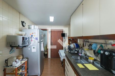 Apartamento à venda com 120m², 4 quartos e 2 vagas Apartamento à venda com 120m², 4 quartos e 2 vagasCozinha e Área de Serviço