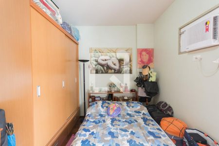 Apartamento à venda com 120m², 4 quartos e 2 vagas Apartamento à venda com 120m², 4 quartos e 2 vagasSuíte