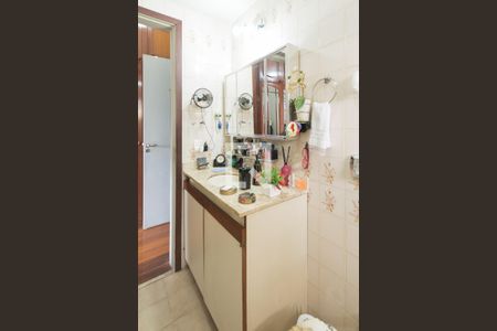 Apartamento à venda com 120m², 4 quartos e 2 vagas Apartamento à venda com 120m², 4 quartos e 2 vagasBanheiro Suíte