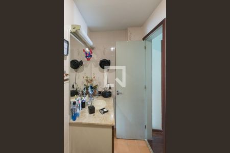 Apartamento à venda com 120m², 4 quartos e 2 vagas Apartamento à venda com 120m², 4 quartos e 2 vagasBanheiro