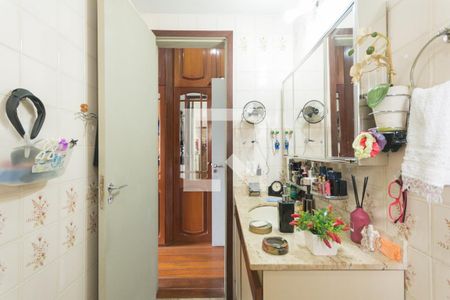 Apartamento à venda com 120m², 4 quartos e 2 vagas Apartamento à venda com 120m², 4 quartos e 2 vagasBanheiro Suíte