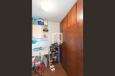 Apartamento à venda com 120m², 4 quartos e 2 vagas Apartamento à venda com 120m², 4 quartos e 2 vagasQuarto de Serviço