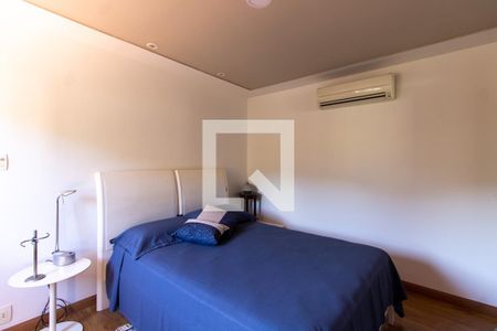 Casa à venda com 350m², 6 quartos e 6 vagas Casa à venda com 350m², 6 quartos e 6 vagasSuite 2