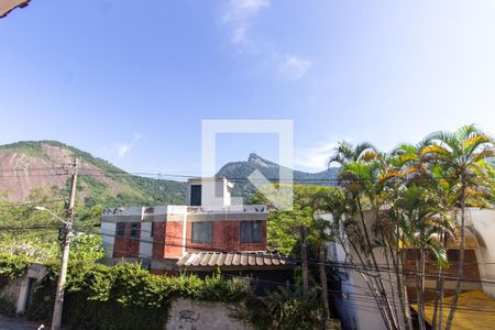 Casa à venda com 350m², 6 quartos e 6 vagas Casa à venda com 350m², 6 quartos e 6 vagasVista Sala 2º Andar