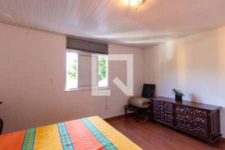 Casa à venda com 350m², 6 quartos e 6 vagas Casa à venda com 350m², 6 quartos e 6 vagasCasa de Hóspedes