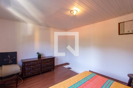 Casa à venda com 350m², 6 quartos e 6 vagas Casa à venda com 350m², 6 quartos e 6 vagasCasa de Hóspedes