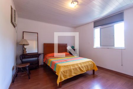 Casa à venda com 350m², 6 quartos e 6 vagas Casa à venda com 350m², 6 quartos e 6 vagasCasa de Hóspedes