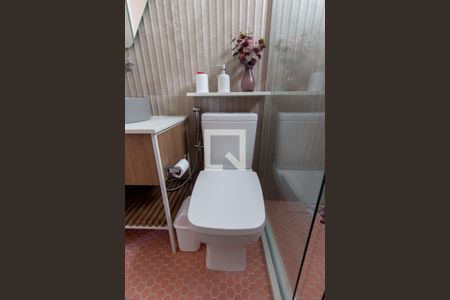 Casa à venda com 350m², 6 quartos e 6 vagas Casa à venda com 350m², 6 quartos e 6 vagasBanheiro Suite 2