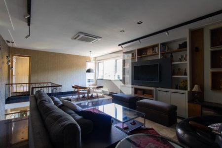 Casa à venda com 350m², 6 quartos e 6 vagas Casa à venda com 350m², 6 quartos e 6 vagasSala 2º Andar