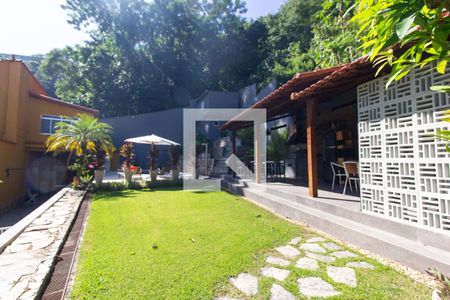 Casa à venda com 350m², 6 quartos e 6 vagas Casa à venda com 350m², 6 quartos e 6 vagasJardim