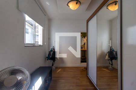 Casa à venda com 350m², 6 quartos e 6 vagas Casa à venda com 350m², 6 quartos e 6 vagasCloset Suite 3