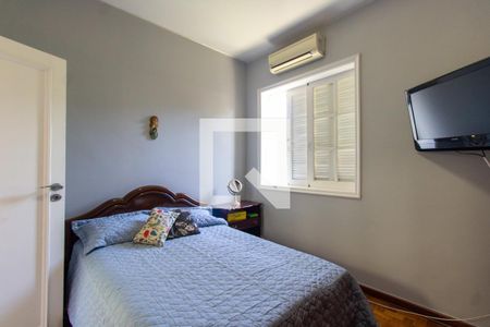 Casa à venda com 350m², 6 quartos e 6 vagas Casa à venda com 350m², 6 quartos e 6 vagasQuarto 2