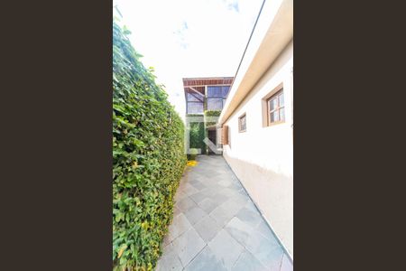 Casa à venda com 175m², 2 quartos e 1 vaga Casa à venda com 175m², 2 quartos e 1 vagaQuintal lateral