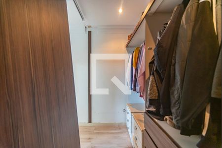 Casa à venda com 175m², 2 quartos e 1 vaga Casa à venda com 175m², 2 quartos e 1 vagaCloset do Quarto 2