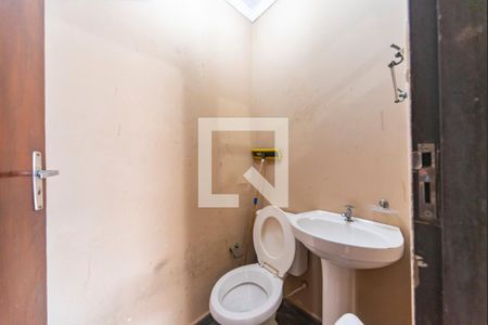 Casa à venda com 175m², 2 quartos e 1 vaga Casa à venda com 175m², 2 quartos e 1 vagaBanheiro de Serviço