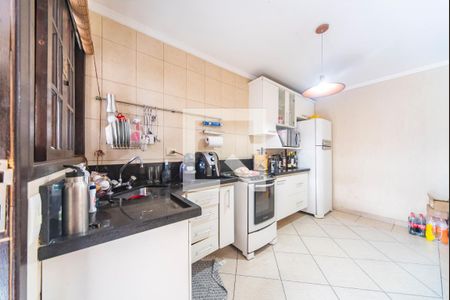 Casa à venda com 175m², 2 quartos e 1 vaga Casa à venda com 175m², 2 quartos e 1 vagaCozinha