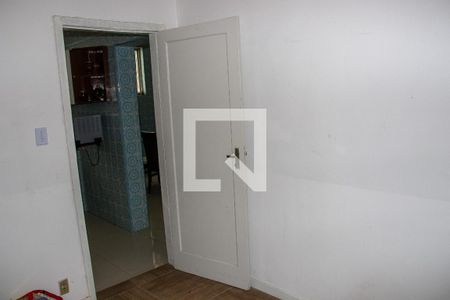 Casa à venda com 340m², 4 quartos e 3 vagas Casa à venda com 340m², 4 quartos e 3 vagasQuarto 4