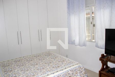 Casa à venda com 340m², 4 quartos e 3 vagas Casa à venda com 340m², 4 quartos e 3 vagasQuarto 1