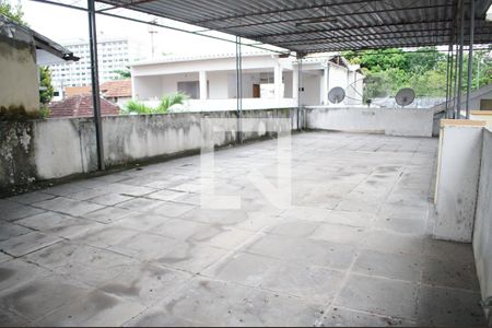 Casa à venda com 340m², 4 quartos e 3 vagasTerraço