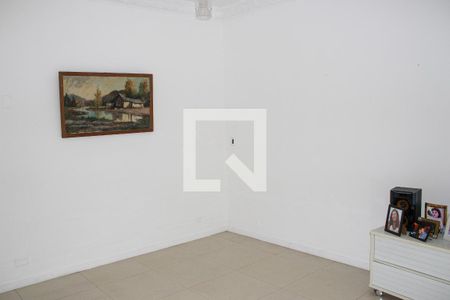 Casa à venda com 340m², 4 quartos e 3 vagas Casa à venda com 340m², 4 quartos e 3 vagasSala