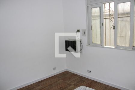 Casa à venda com 340m², 4 quartos e 3 vagas Casa à venda com 340m², 4 quartos e 3 vagasQuarto 3