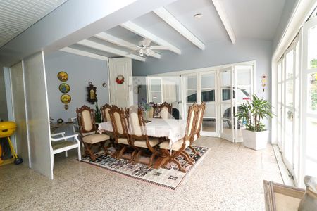 Casa à venda com 145m², 3 quartos e 1 vaga Casa à venda com 145m², 3 quartos e 1 vagaEspaço Gourmet