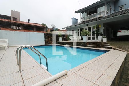 Casa à venda com 145m², 3 quartos e 1 vaga Casa à venda com 145m², 3 quartos e 1 vagaPiscina